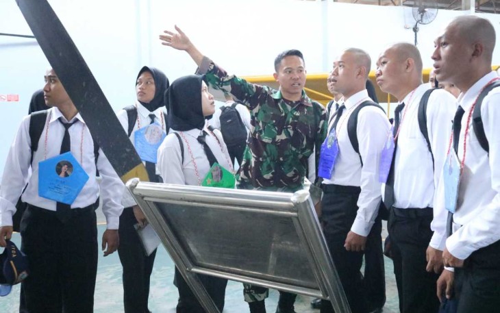 Mahasiswa ITDA saat menerima penjelasan staf Muspusdirla, Rabu (30/8)