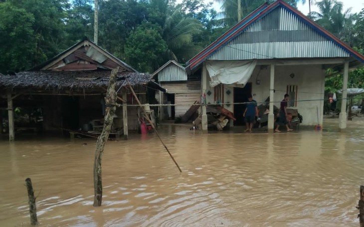 Banjir Rendam Rumah Warga 
