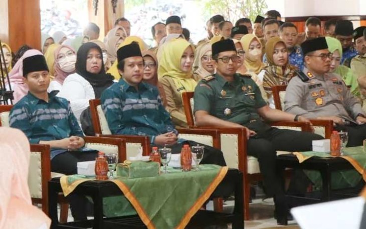 Dandim 0806/Trenggalek Letkol Kav Peddy Adi Prasetyo hadiri peringatan maulid, Selasa (26/9)