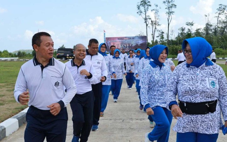 Olahraga bersama prajurit Koarmada III Sorong