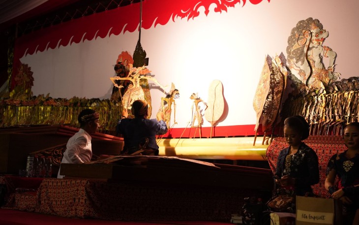 Koarmada II Gelar Pertunjukan Wayang Kulit