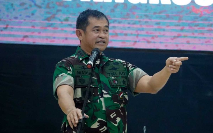 Pangkostrad Letjen TNI Maruli Simanjuntak saat memberikan pengarahan kepada perwira remaja Kostrad di Jakarta, Jum'at (13/10)