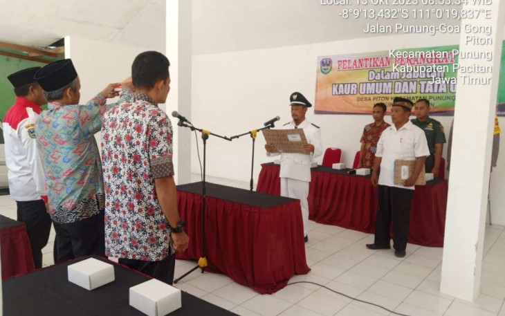 Pelantikan perangkat desa di wilayah binaan