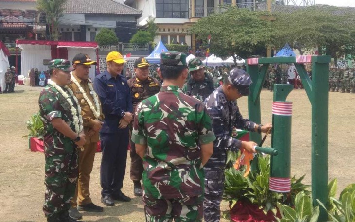 Penutupan TMMD ke 118 di lapangan ponpes Al Hikmah 2 Benda, Kabupaten Brebes, Kamis (19/10)