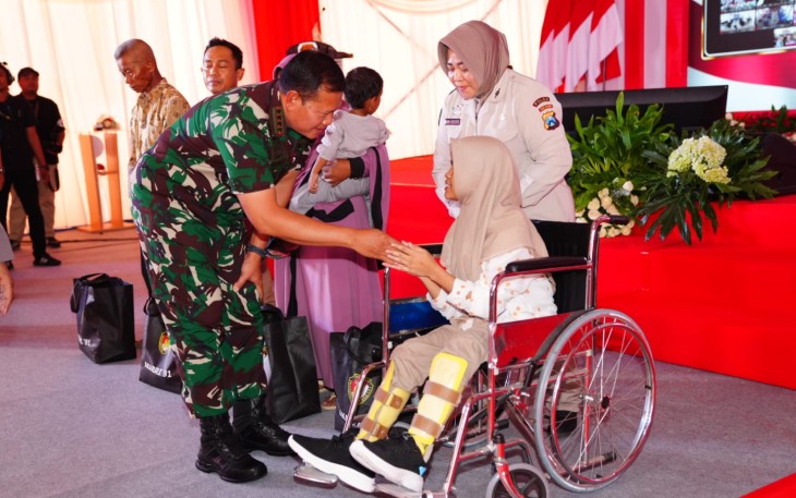 Panglima TNI Hadiri Bakti Kesehatan dan Bakti Sosial 32 Tahun Akabri 91 di Malang 