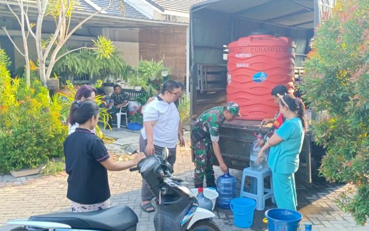 Pendistribusian air bersih warga kota Makassar