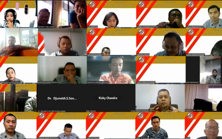 Bakamla RI melaksanakan seminar secara daring melalui Zoom 