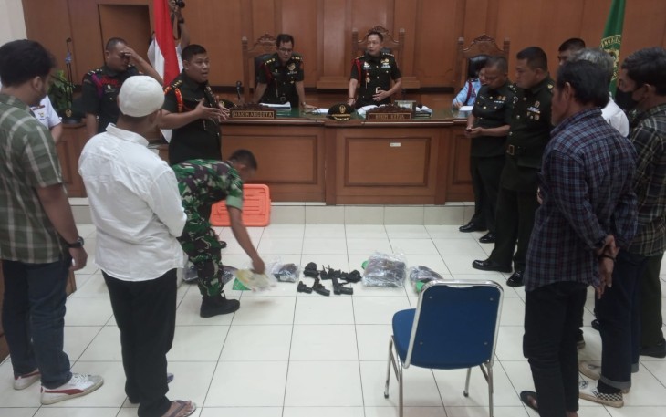 Sidang lanjutan kasus pembunuhan berencana yang dilakukan oleh Praka RM, Praka HS dan Praka J terhadap Imam Masykur kembali digelar terbuka  untuk umum di Pengadilan Militer II-08 Jakarta, Jakarta Timur, Senin (6/11/2023)
