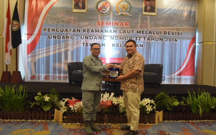 Penyerahan cindera mata