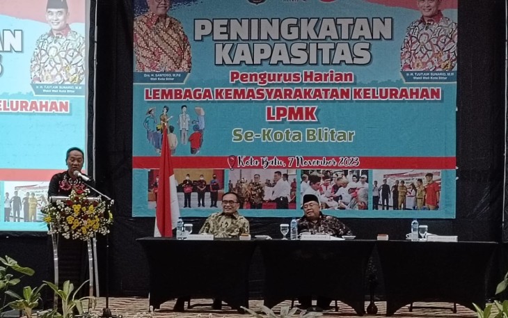 Ketua DPRD Kota Blitar Syahrul Alim Berikan Sambutan di Forum Pembinaan LPMK se- Kota Blitar Tahun 2023