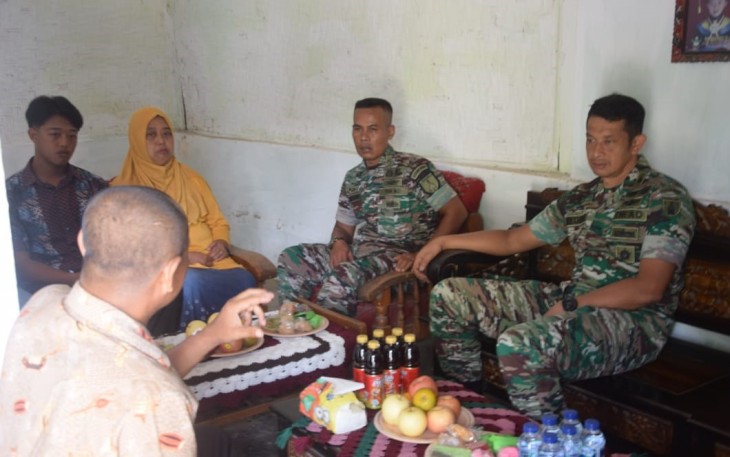 Anjangsana ke Rumah Serda Sutrisno 