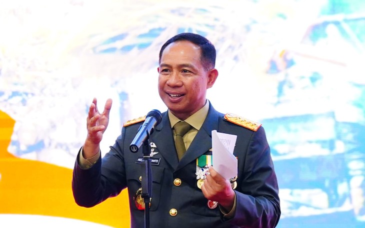 Panglima TNI Jenderal TNI Agus Subiyanto dalam sambutannya pada saat penandatanganan Nota Kesepahaman antara TNI dengan Kementerian Pertanian RI tentang Dukungan Pelaksanaan Pembangunan Pertanian, bertempat di Wisma A.Yani Jl. Taman Suropati No.10 Menteng Jakarta Pusat, Senin (4/12/2023).