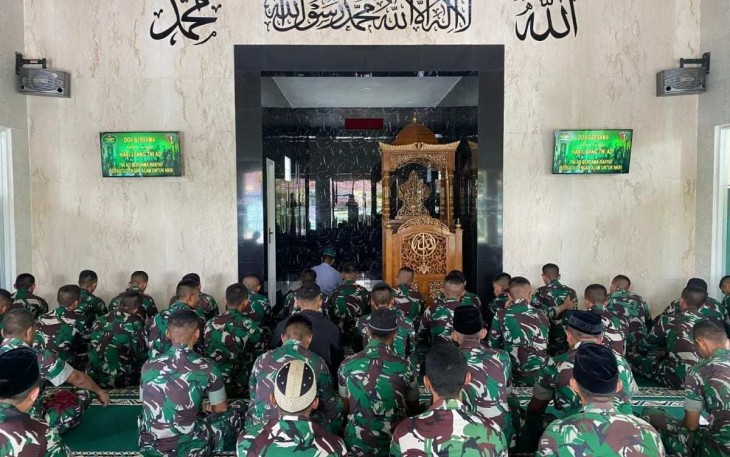 Doa bersama prajurit Menarmed 2 Kostrad, Kamis (14/12)