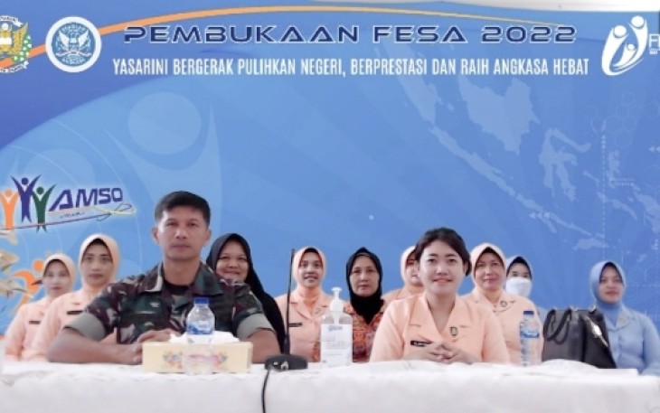 Danlanud Sugiri Sukani Letkol Pnb Supardo Butarbutar saat mengikuti pembukaan FESA secara virtual di Majalengka, Selasa (10/1)