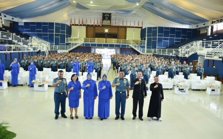 Perayaan Natal TNI AL di Jakarta 