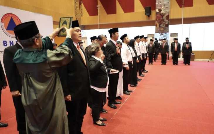 Kepala BNPB Letjen TNI Suharyanto melantik pejabat administrator dan Calon Pegawai Negeri Sipil (CPNS) di lingkungan BNPB yang dihelat di Graha BNPB, Jakarta 