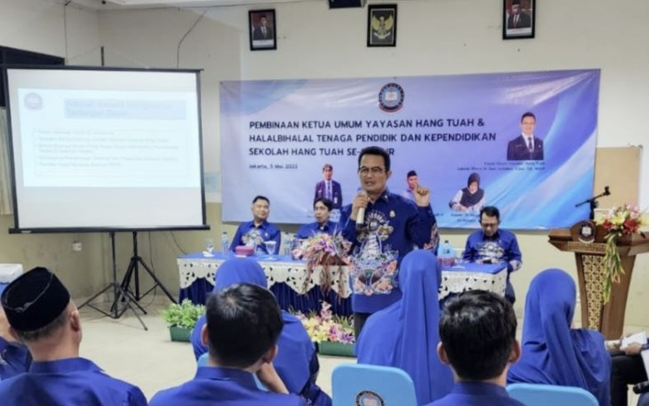 Ketum YHT Laksda (Purn) Dr Dani Achdani saat halal bihalal di Jakarta 