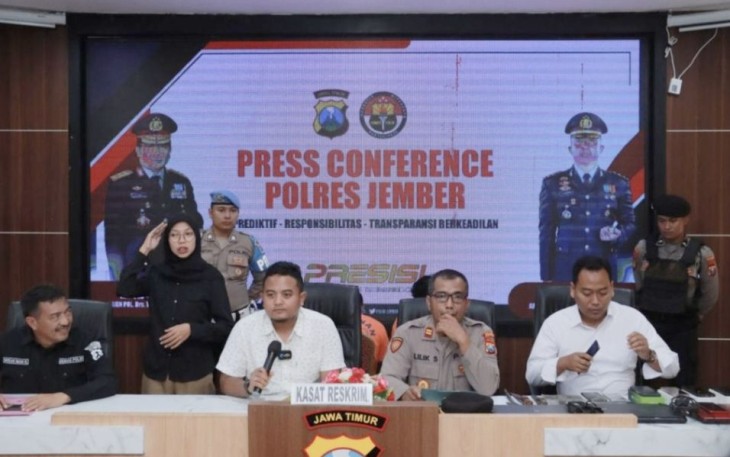 Kasat Reskrim Polres Jember AKP Dika Hadiyan saat konferensi pers, Selasa (16/5)