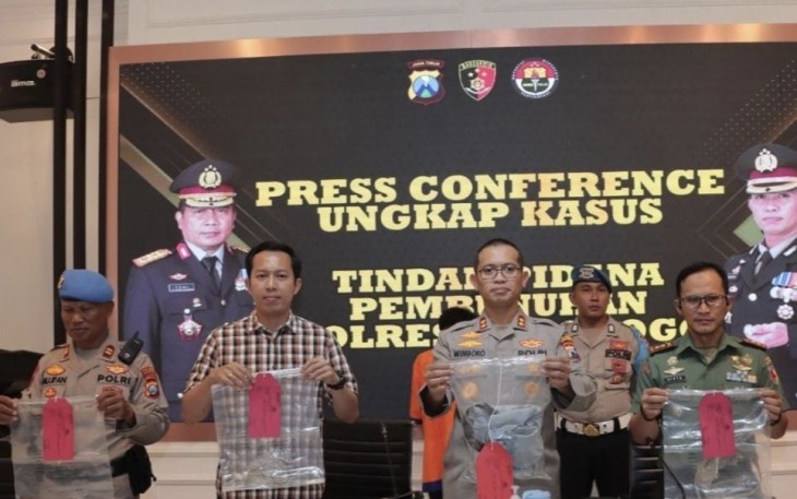 Kapolres Ponorogo AKBP Wimboko saat memberikan keterangan pers, Kamis (6/7)