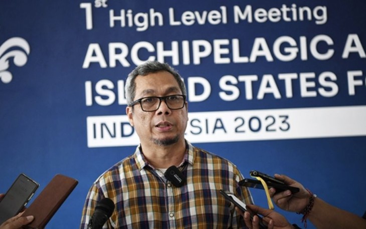 Dirjen IKP Kementerian Kominfo Usman Kansong saat berada di Media Center KTT AIS Forum 2023 di Kawasan BNDCC, Nusa Dua, Badung, Bali, Senin (09/10/2023)