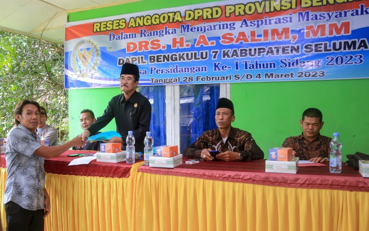 Reses Anggota DPRD Drs Salim