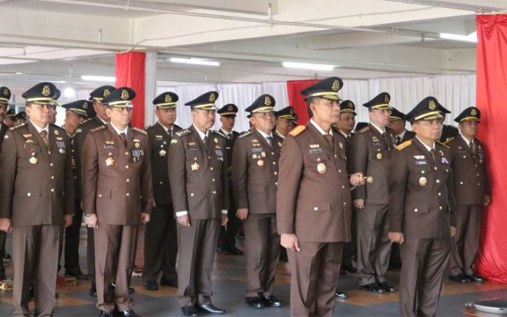 Upacara Hari Bhakti Adyaksa Ke-63 Tahun di Halaman Kantor Kejati Kalbar