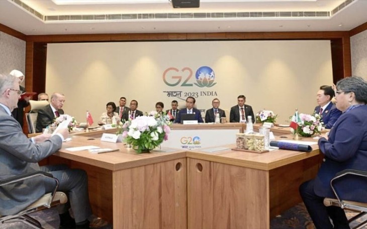 Presiden Joko Widodo saat memimpin pertemuan MIKTA Leaders’ Gathering ke-1, di Bharat Mandapam, IECC, Pragati Maidan, New Delhi, India, pada Sabtu, 9 September 2023. 
