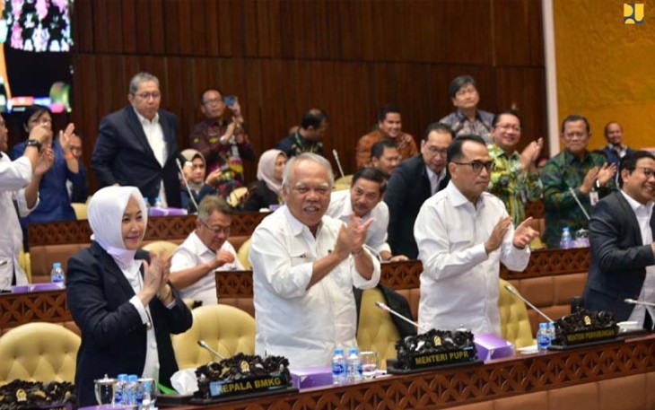 Menteri PUPR Basuki Hadimuljono pada Rapat Kerja antara Komisi V DPR RI bersama Kementerian PUPR dan Kementerian/Lembaga mitra kerja Komisi V DPR di Gedung DPR, Kamis (7/9/2022). 
