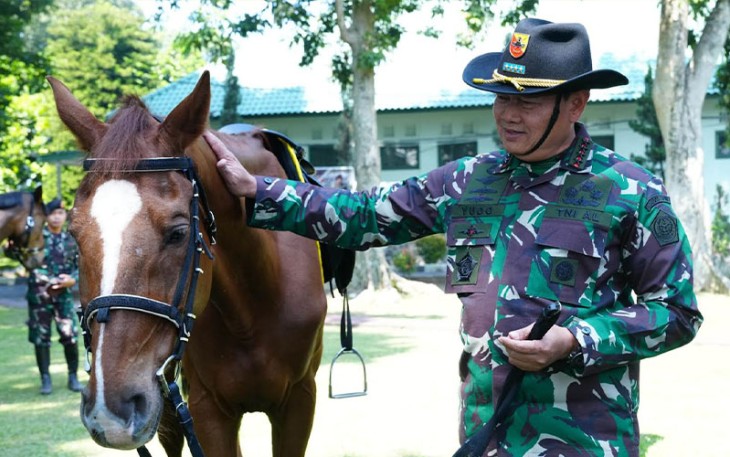 Panglima TNI saat Tinjau Kesiapan Pasukan Kuda HUT TNI ke 78