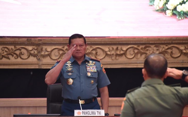 Panglima TNI Laksamana TNI Yudo Margono, S.E., M.M., dalam acara pengarahan terhadap para Pangkotama TNI terkait netralitas TNI pada gelaran Pemilu serentak 2024, bertempat di Aula Gatot Soebroto Mabes TNI, Cilangkap, Jakarta Timur, Selasa (12/9/2023).