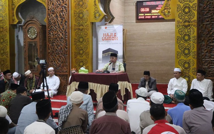 Gerakan Subuh Berjamaah (GSB) yang digelar pagi hari ini Minggu (13/08/2023) di Masjid Raya Baitul Izzah Provinsi Bengkulu.