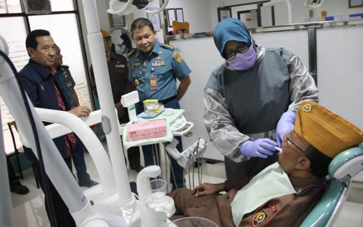 Bhakti Sosial Pembuatan Gigi Tiruan massal secara gratis bagi Veteran RI di Jakarta 