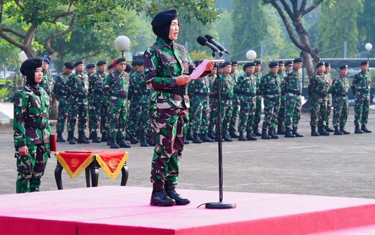 Kasum TNI Letjen TNI Bambang Ismawan, S.E., M.M dalam amanatnya yang dibacakan oleh Kepala Pusat Psikologi TNI Laksda TNI Dr. Wiwin D. Handayani, M.Si. pada upacara 17 November 2023, bertempat di Lapangan Apel Gd. B3 Mabes TNI Cilangkap, Jakarta Timur, Jumat (17/11/2023).