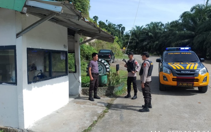 Tingkatkan Keamanan, Polsek Nasal Patroli Jalan Lintas dan Objek Vital
