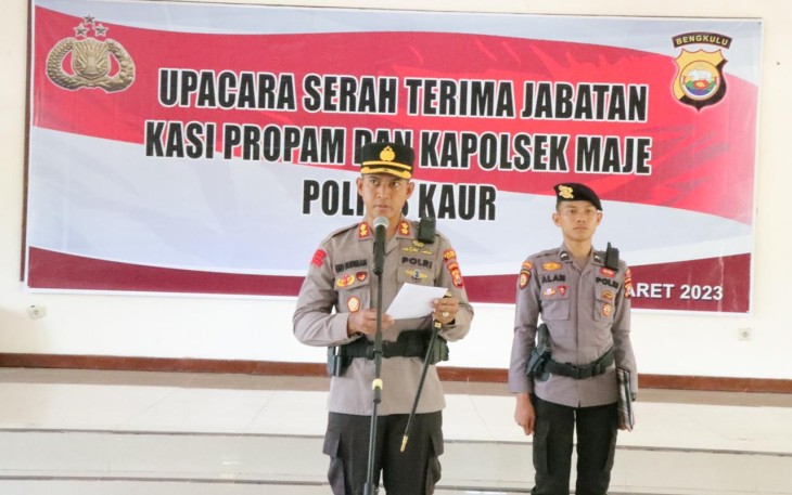 Kapolres Kaur Polda Bengkulu AKBP Eko Budiman Saat memimpin Sertijab