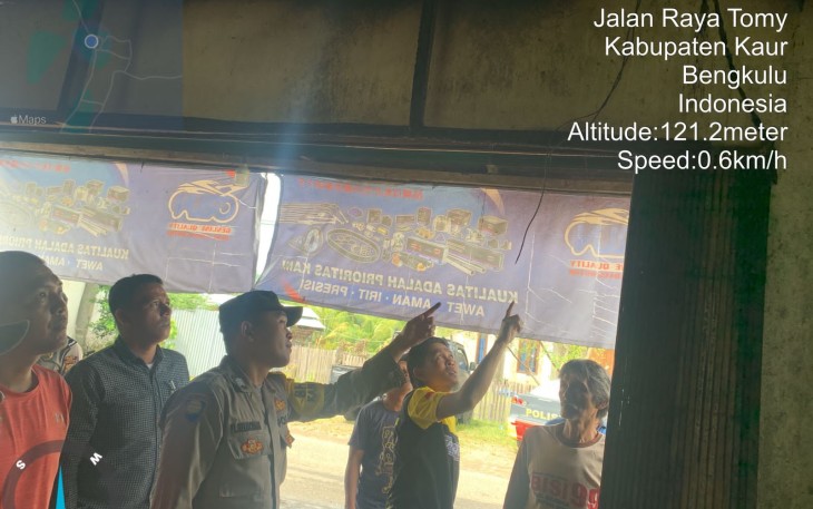 Polisi Cek TKP Kebakaran di Kecamatan Kelam Kaur