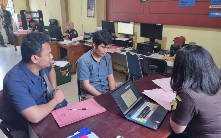 Polres BS Serahkan Berkas Tersangka Curat ke Kejaksaan