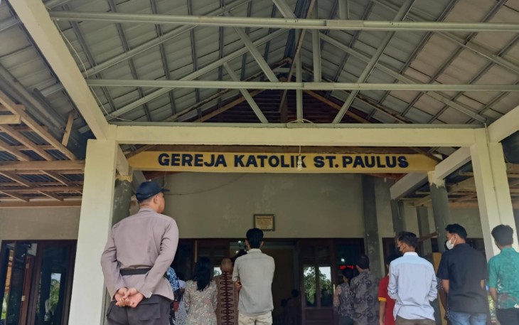 Polsek Ketahun Beri Pengamanan Gereja 