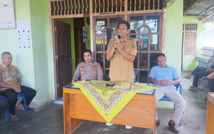 Kapolsek Kedurang Kawal Musyawarah Pra Pelaksanaan Pembangunan Desa Lubuk Resam 