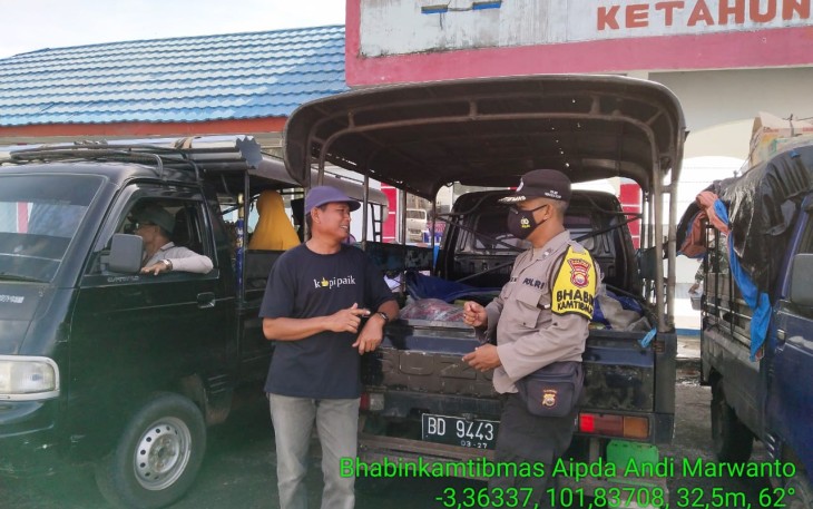 Berikan Rasa Aman, Babinkamtibmas Patroli Sambang Pasar Ketahun 