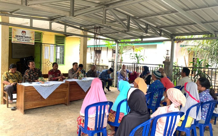 Bhabinkamtibmas Polres BU Monitor Pembagian BLT - DD