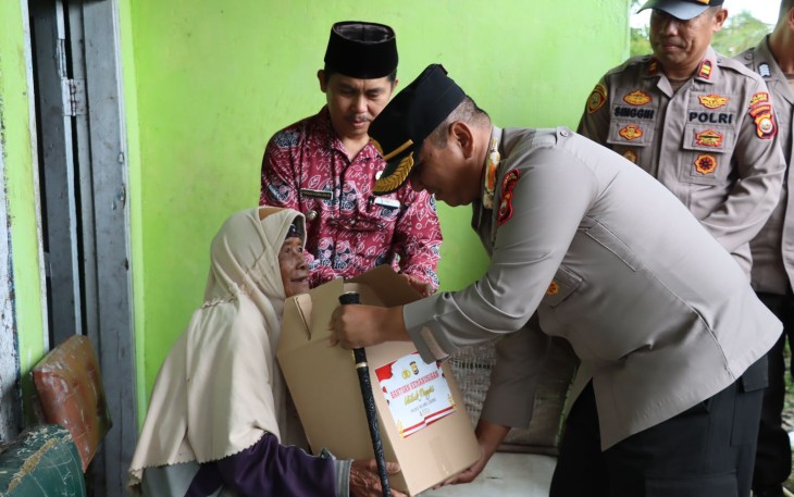 Kapolres Rejang Lebong Salurkan Bantuan Sembako