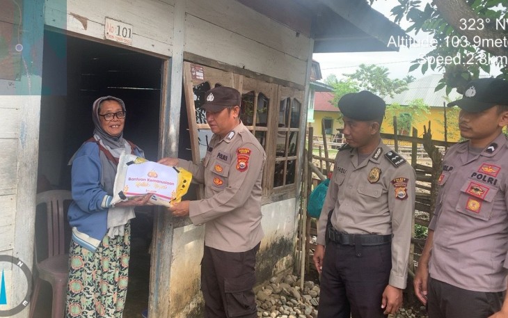 Polsek Tanjung Kemuning Kembali Salurkan Sembako