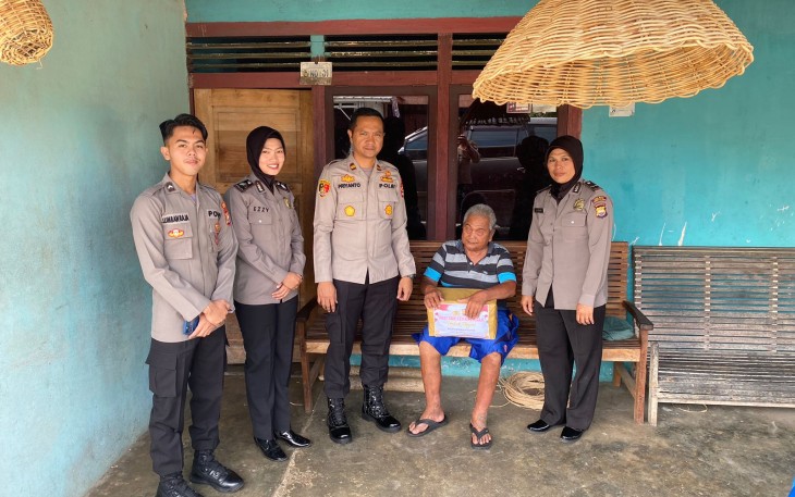 Indahnya Berbagi, Polres BS Salurkan Bantuan Kemanusiaan Untuk Negeri Kepada Warga Kelurahan Padang Kapuk