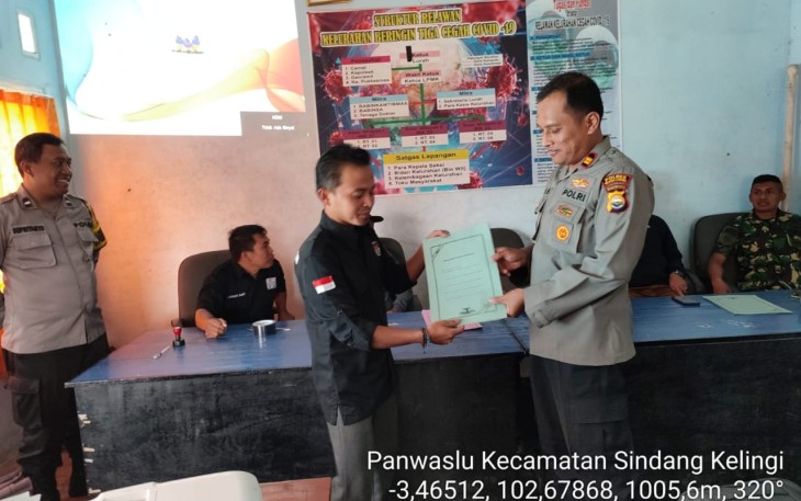 Kapolsek Sindang Kelingi Hadiri Rapat Pleno Rekapitulasi DPHP