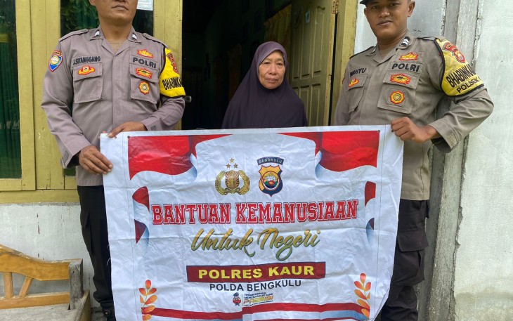 Polsek Nasal Kembali Salurkan Bansos