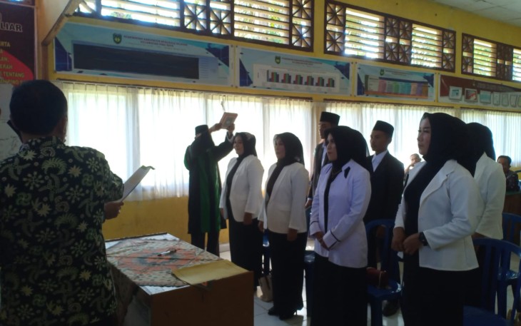 Bhabinkamtibmas Polsek Pino Raya, Hadiri Pelantikan dan Pengambilan Sumpah Anggota BPD Desa Nanjungan 