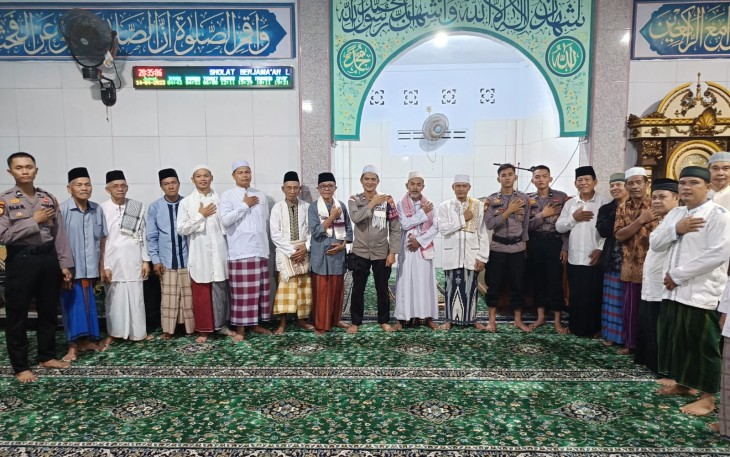 Safari Ramadan, Dai Polri Polres BS Ceramah di Masjid Al Hikmah Kelurahan Kota Medan