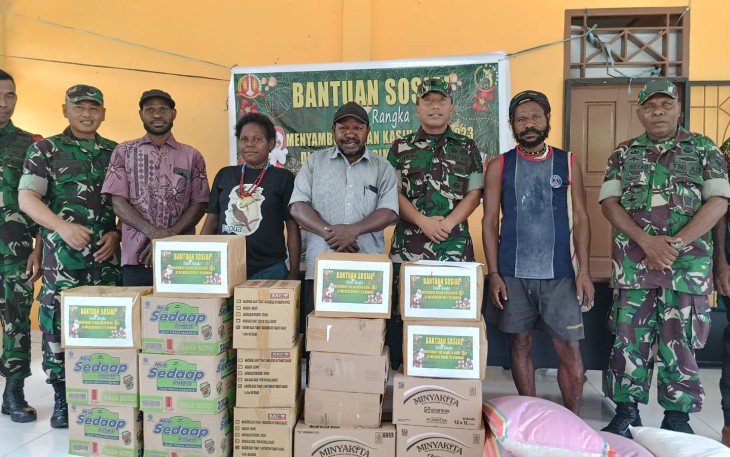 Kodim 1710/Mimika Kembali Bagikan Sembako Kepada Warga Binaan Jelang Perayaan Natal 2023