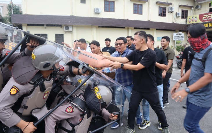 Kabag Ops Polrestabes Medan Pimpin Latihan Sispamkota Ops Mantap Brata Toba 2023-2024